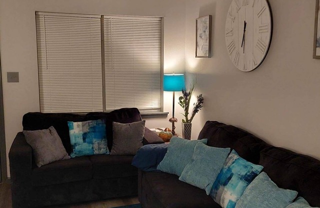 Comfy Home~Teal Feel~ Sleeps 8