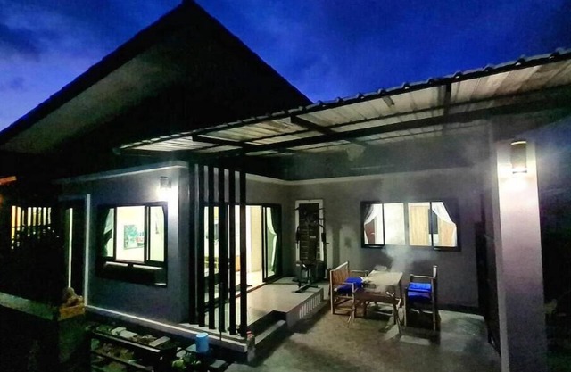 Comfy house near sunset beaches