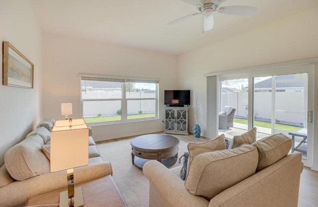 Community Pool and Tennis Court Gem in The Villages