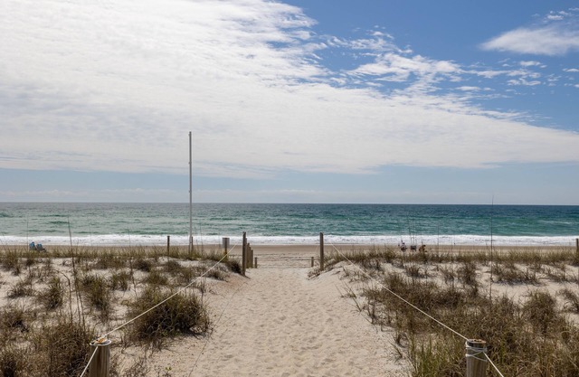 Completely renovated beach view Condo in Queens Court Resort!