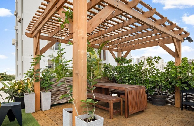 Condado Lagoon 4 BR 2BA w/Rooftop Oasis