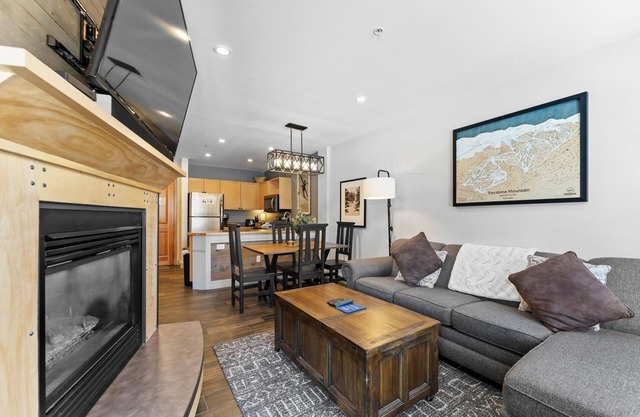 Condo Central to River Run Village for Easy Access to Shops, Gondola & Dining