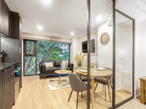 Condo in Queen St CBD w Pool and Gym Zodiak Stays