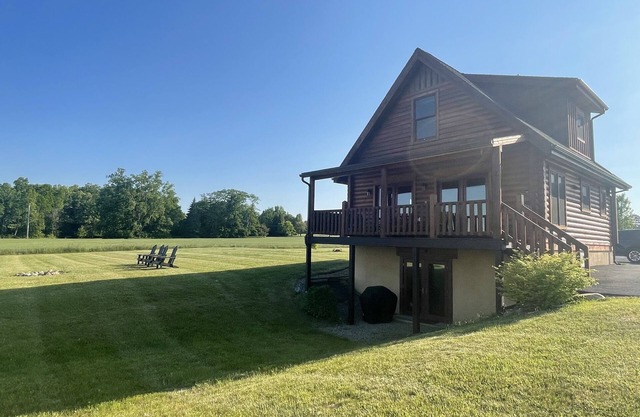 Conesus Log Cabin, Cozy Log Cabin on the Wine Trail