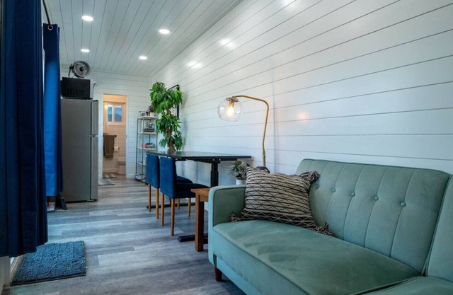 Container-Home 15 mins from FWTX | Pets Welcome