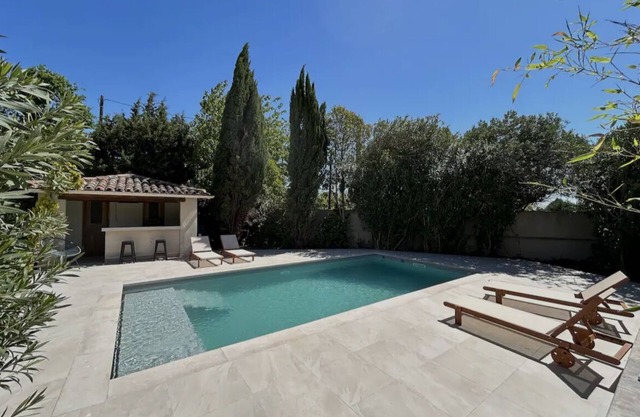 Contemporary, minimalist villa in Provence