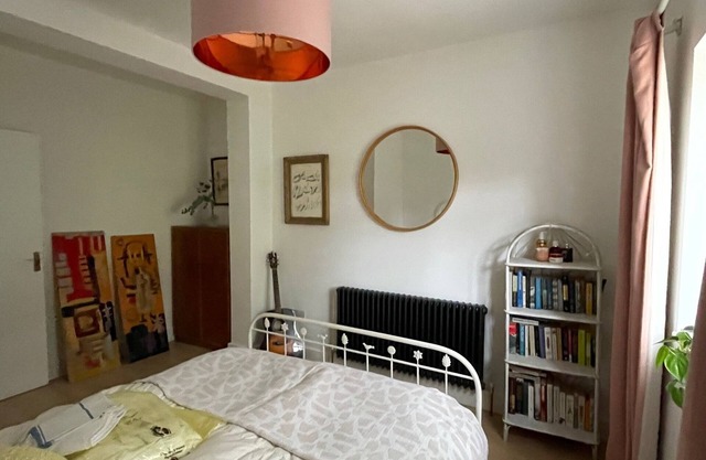 Contemporary two bed flat with off street parking