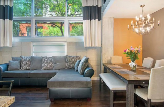 Contemporary Urban Loft in the Heart of DT San Diego with Private Entrance