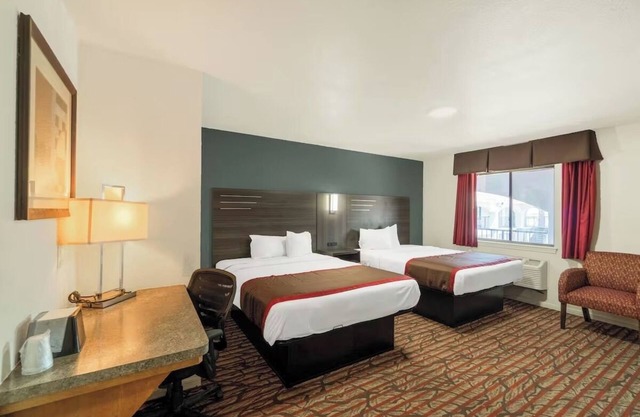 Convenient Location Near Dining, Shopping & Entertainment for Your Killeen Stay