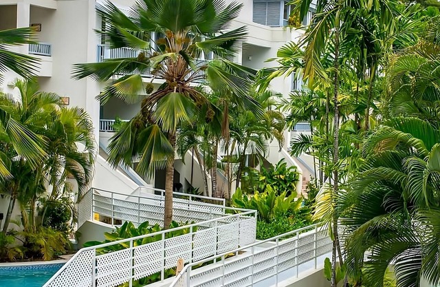 Convenient Stay, Superb Location! Upscale Unit w/Balcony! FREE Parking, Pool