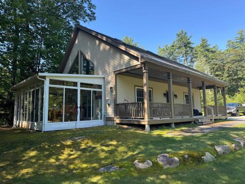 Conway Lake Charm - Beautiful Waterfront Community