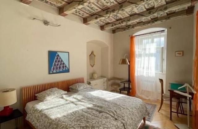Cool Historical 1 Bedroom Apartment in Mala Strana