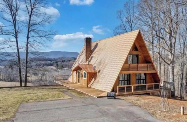 “Copper Buffalo A-Frame” Mtn Views/Hot Tub/Firepit