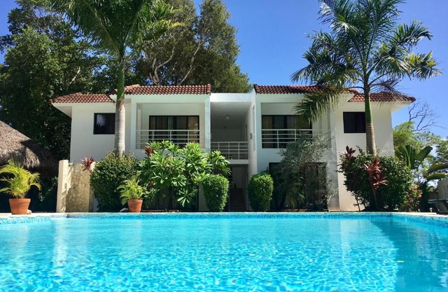 Coral Blanco Hotel