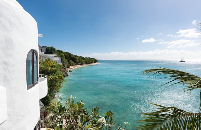 Coralita No.2 Oceanfront Apartment Near Sandy Lane