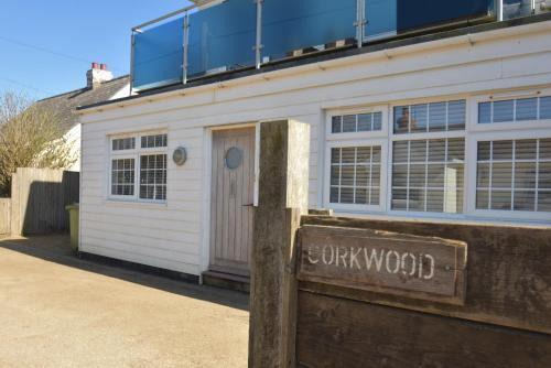 Corkwood - Coastal Retreat