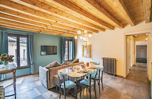 Corte Rubbi 9 Canal View
