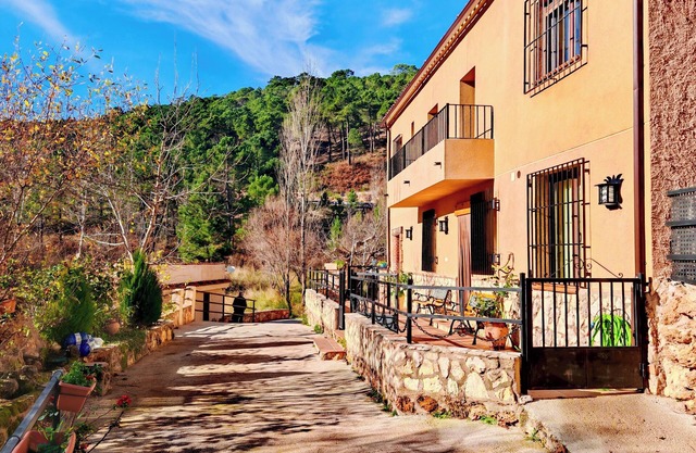 Cortijo de las Cañadas, 500 meters from the source of the Mundo River (Los Chorros).