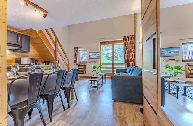 Cosy 2BR Apartment Ski-In Ski-Out Heart of Val Tho