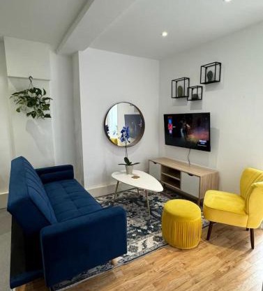 Cosy 2BR Flat Excellent Location