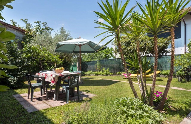 Cosy apartment in villa for 6 people with TV, patio and parking