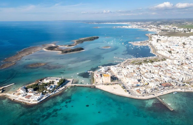 Cosy apartment for 4 guests with WIFI, TV and pets allowed, close to Otranto