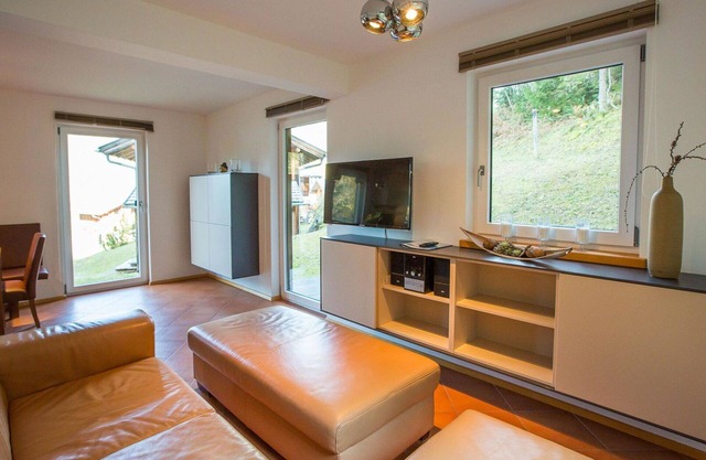 Cosy apartment in villa for 6 people with WIFI, pool, TV, terrace and pets allowed