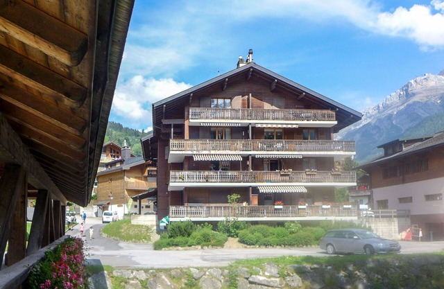 Cosy apartment for 4 guests with WIFI, TV, balcony and panoramic view