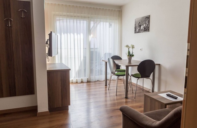 Cosy Apartment “Ferienwohnung Typ C” with Wi-Fi & East View
