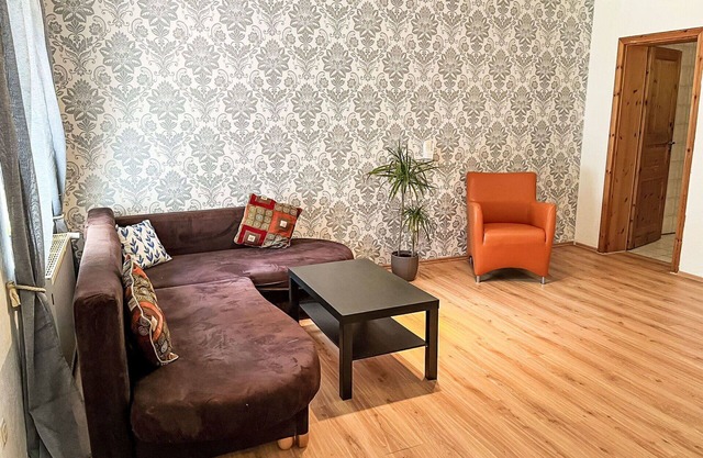 Cosy apartment for 2 guests with WIFI, TV, terrace, pets allowed and parking