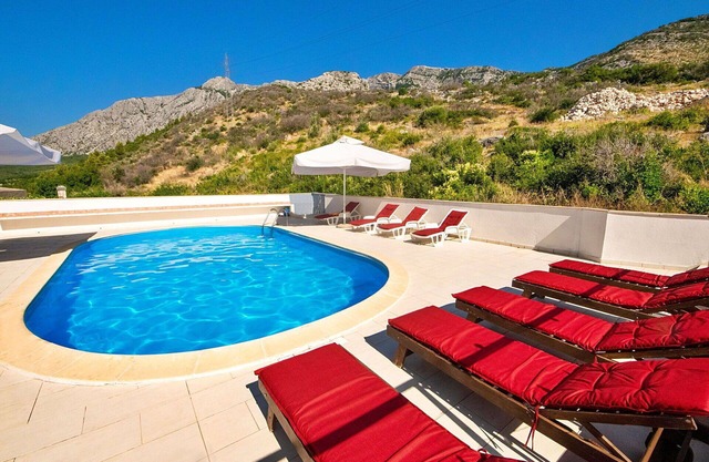 Cosy apartment for 3 guests with pool, WIFI, A/C, terrace and pets allowed