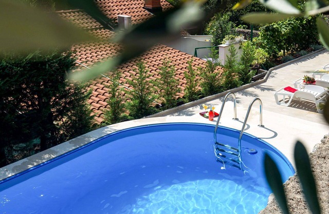 Cosy apartment for 4 guests with WIFI, pool, A/C and terrace