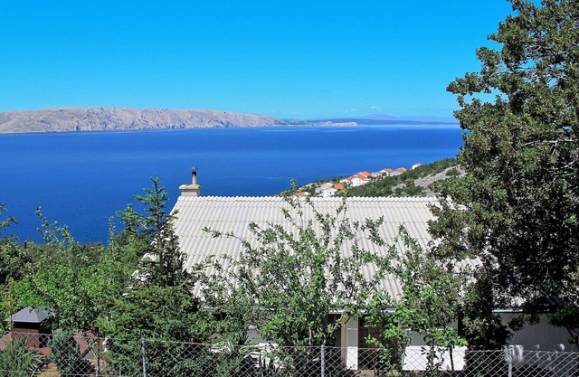 Cosy apartment for 4 guests with A/C, WIFI, TV, patio and pets allowed