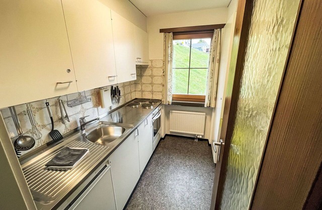 Cosy apartment for 5 guests with pool, WIFI, TV, balcony, pets allowed and panoramic view