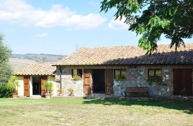 Cosy apartment for 6 guests with WIFI, pool, TV, pets allowed and panoramic view