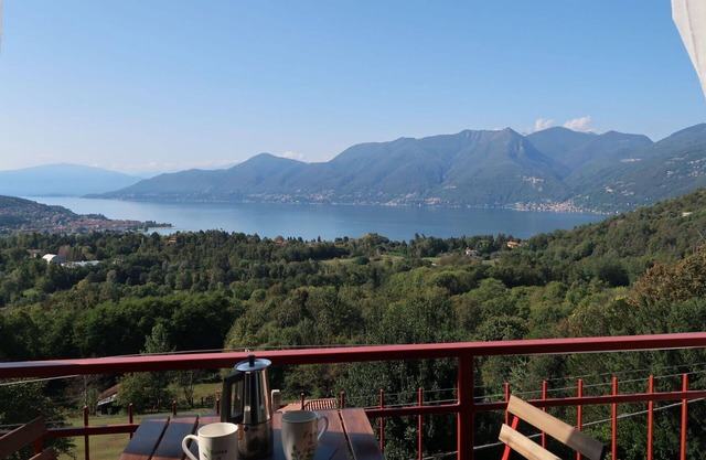 Cosy apartment for 6 guests with WIFI, TV, terrace and parking