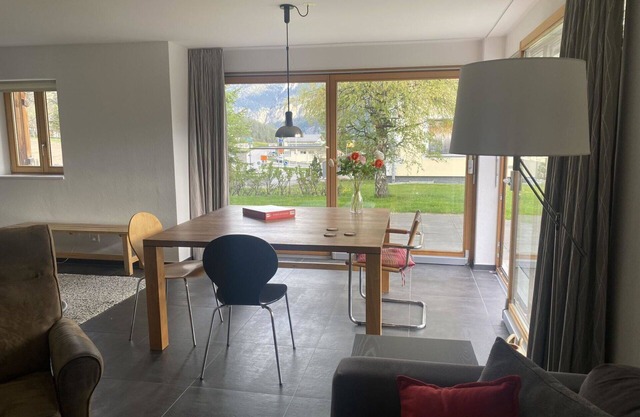 Cosy apartment for 8 guests with WIFI, TV and balcony