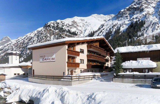 Cosy apartment for 5 people with WIFI, TV, terrace and pets allowed