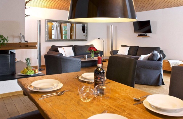 Cosy apartment for 5 guests with TV and balcony