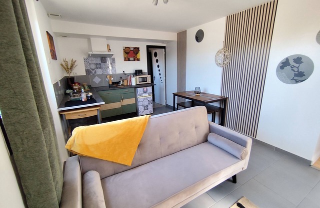 Cosy apartment in a quiet location near Cholet, 30 minutes from Puy du Fou