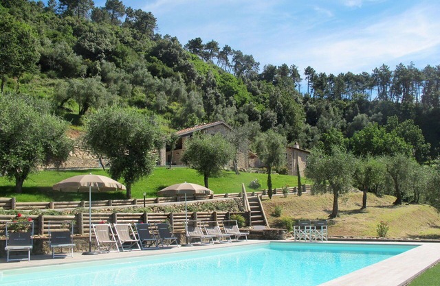 Cosy apartment in villa for 12 people with private pool, A/C, WIFI, TV, terrace and pets allowed