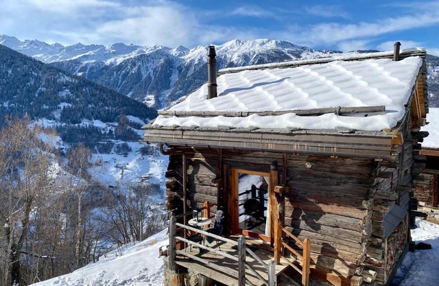 Cosy Chalet in Val d’Hérens, Swiss Alps, 1333m