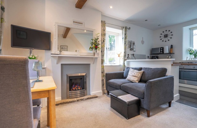 ✨ Cosy Corner Cottage – A Cosy Hideaway in the Peak District 🏡