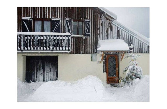 Cosy Cottage near Gérardmer with Garden, Terrace, and Mountain Views