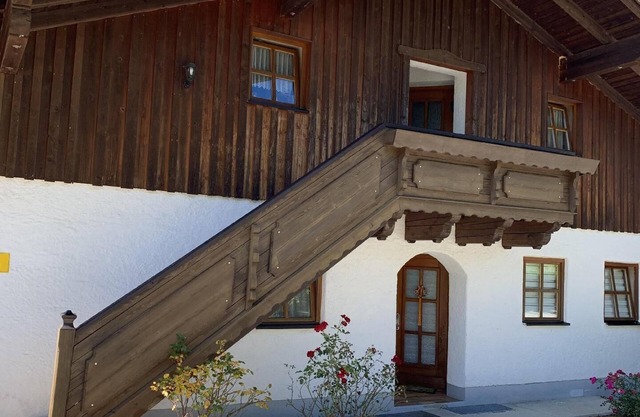 Cosy holiday flat with shared pool