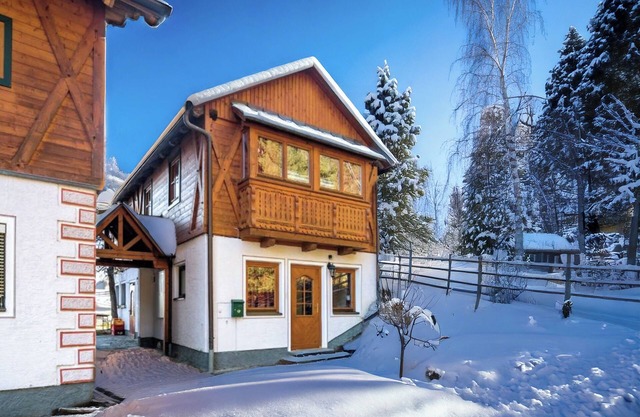 Cosy holiday home with terrace near the slopes