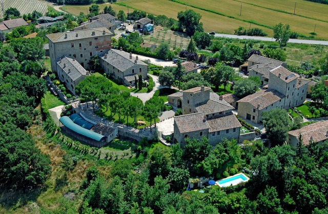 Cosy retreat in Castello Monticelli; 2 hrs from Florence; minimum stay 2 months.