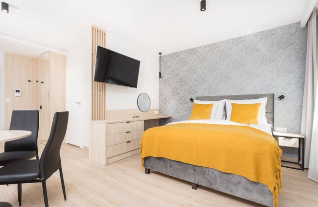 Cosy studio Apartment with Aircon and Balcony