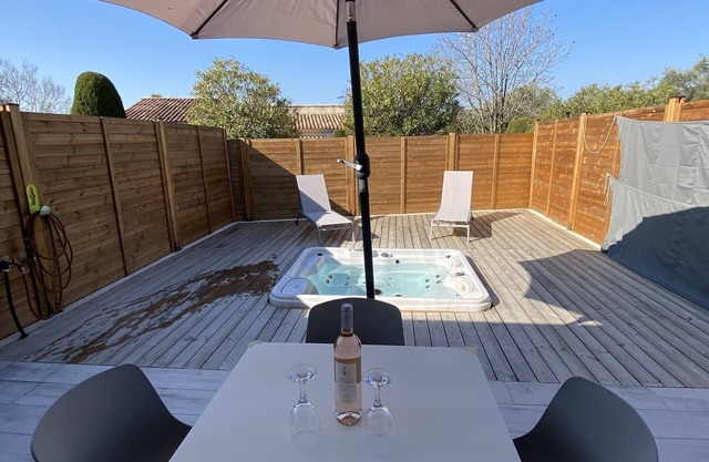 Cosy Studio with Private Jacuzzi - Côte d'Azur