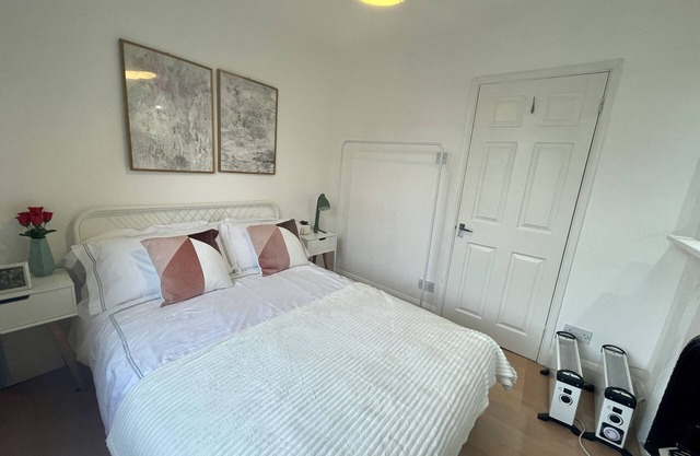 Cosy two bedroom flat Fulham Broadway